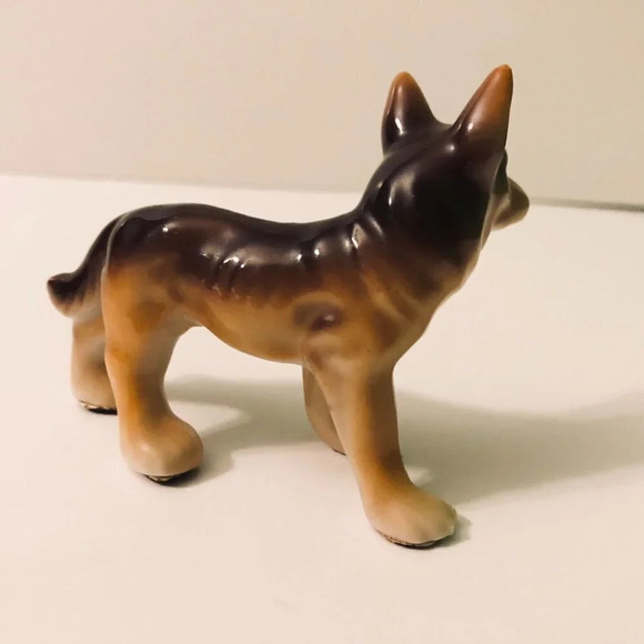 Vintage Small German Shepherd Figurine 3 Inch Long Dog Figure - Picture 4 of 12